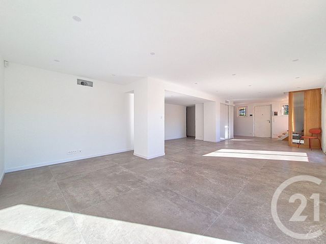 Maison à vendre - 6 pièces - 310 m2 - Villeneuve Loubet - 06 - PROVENCE-ALPES-COTE-D-AZUR