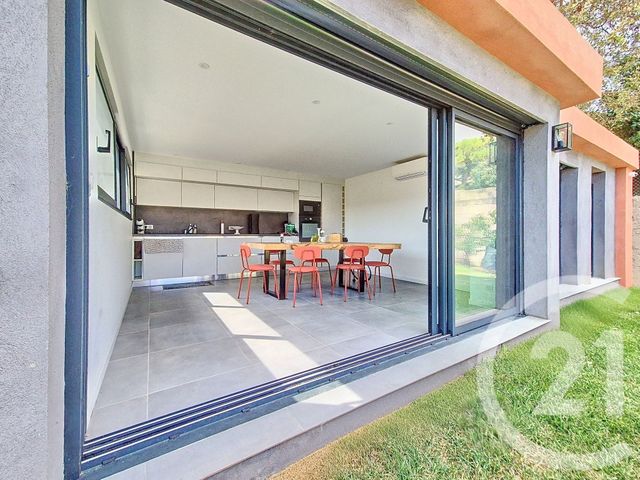 Maison à vendre - 6 pièces - 310 m2 - Villeneuve Loubet - 06 - PROVENCE-ALPES-COTE-D-AZUR