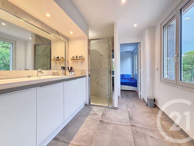 Maison à vendre - 6 pièces - 310 m2 - Villeneuve Loubet - 06 - PROVENCE-ALPES-COTE-D-AZUR