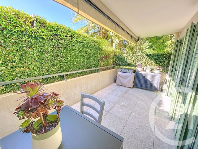 Appartement T3 à vendre - 3 pièces - 64,20 m2 - La Colle Sur Loup - 06 - PROVENCE-ALPES-COTE-D-AZUR