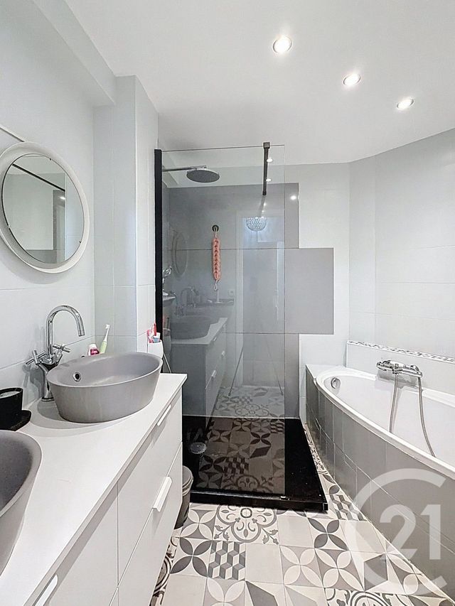 Appartement F3 &agrave; vendre - 3 pi&egrave;ces - 77,27 m2 - Cagnes Sur Mer - 06 - PROVENCE-ALPES-COTE-D-AZUR