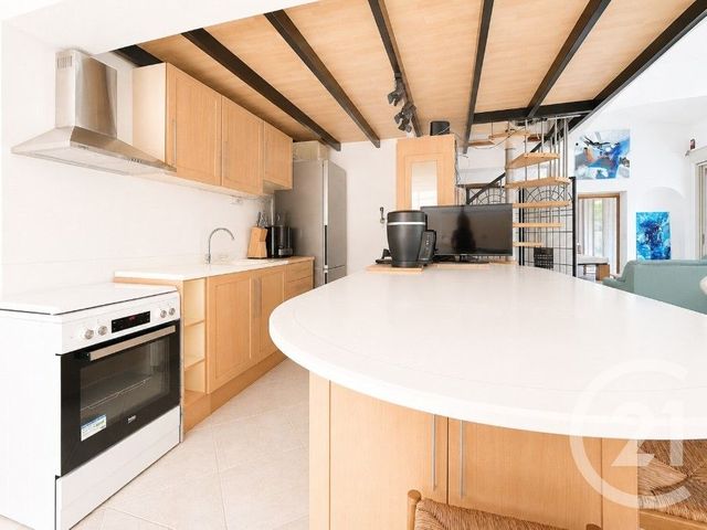 Maison &agrave; vendre - 5 pi&egrave;ces - 198,35 m2 - Villeneuve Loubet - 06 - PROVENCE-ALPES-COTE-D-AZUR