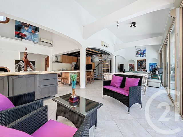 Maison &agrave; vendre - 5 pi&egrave;ces - 198,35 m2 - Villeneuve Loubet - 06 - PROVENCE-ALPES-COTE-D-AZUR