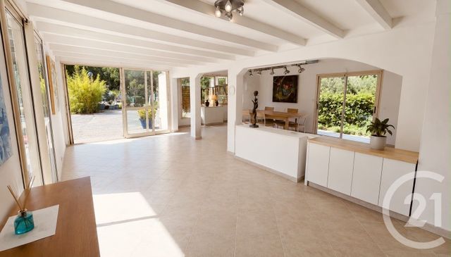 Maison &agrave; vendre - 5 pi&egrave;ces - 198,35 m2 - Villeneuve Loubet - 06 - PROVENCE-ALPES-COTE-D-AZUR