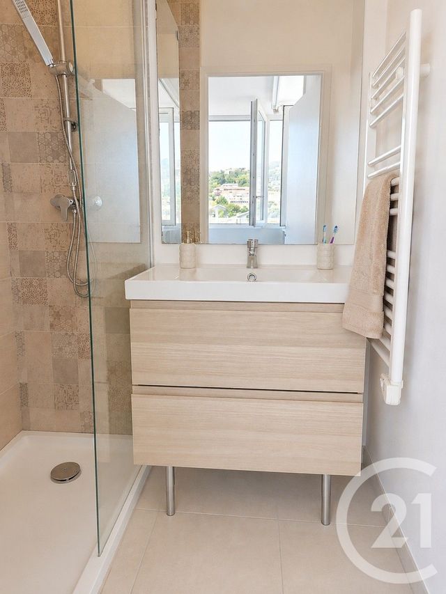 Appartement F4 &agrave; vendre - 4 pi&egrave;ces - 74,13 m2 - Nice - 06 - PROVENCE-ALPES-COTE-D-AZUR