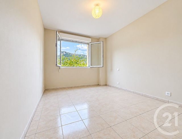 Appartement F3 &agrave; vendre - 3 pi&egrave;ces - 86,74 m2 - Vence - 06 - PROVENCE-ALPES-COTE-D-AZUR