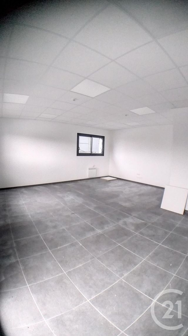 Appartement Local &agrave; louer - 3 pi&egrave;ces - 535 m2 - Fourmetot - 27 - HAUTE-NORMANDIE