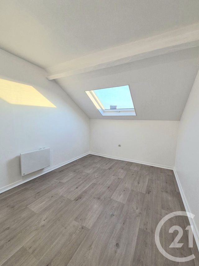 Appartement F5 &agrave; louer - 5 pi&egrave;ces - 70,46 m2 - Beuzeville - 27 - HAUTE-NORMANDIE