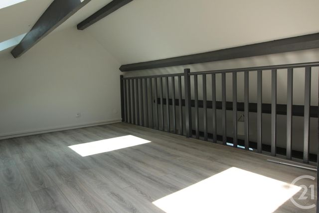 Appartement T2 &agrave; louer - 3 pi&egrave;ces - 35,43 m2 - Quillebeuf Sur Seine - 27 - HAUTE-NORMANDIE