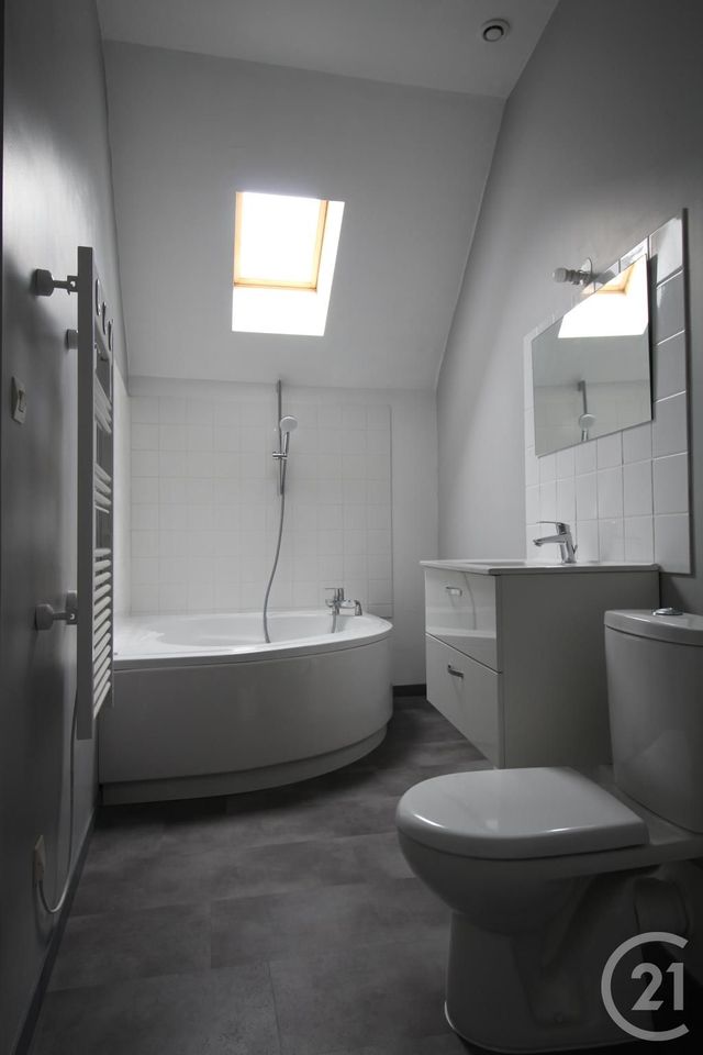 Appartement T3 à louer - 3 pièces - 78,57 m2 - Pont Audemer - 27 - HAUTE-NORMANDIE