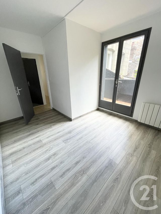 Appartement T3 &agrave; louer - 3 pi&egrave;ces - 45,03 m2 - Quillebeuf Sur Seine - 27 - HAUTE-NORMANDIE