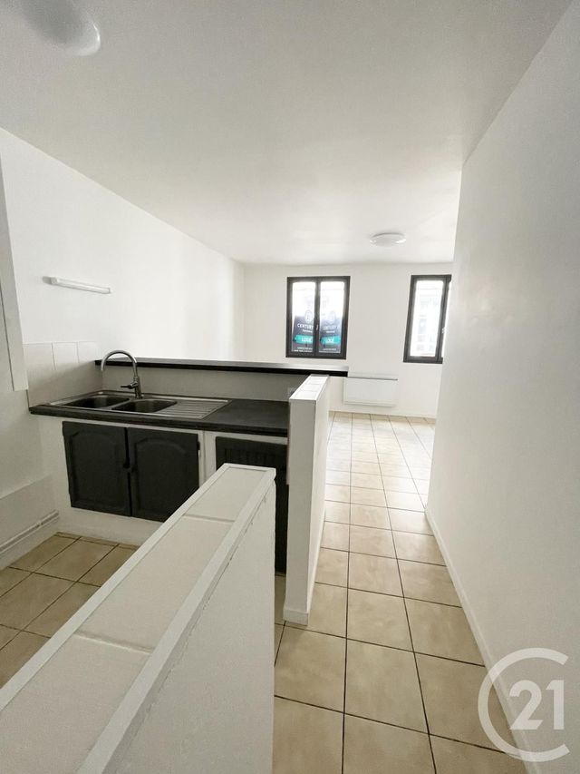 Appartement T3 &agrave; louer - 3 pi&egrave;ces - 45,03 m2 - Quillebeuf Sur Seine - 27 - HAUTE-NORMANDIE