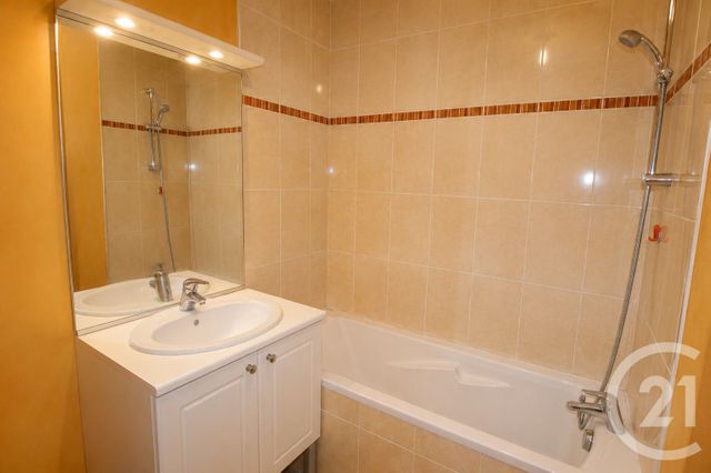 Appartement F2 &agrave; louer - 2 pi&egrave;ces - 48,40 m2 - Pont Audemer - 27 - HAUTE-NORMANDIE