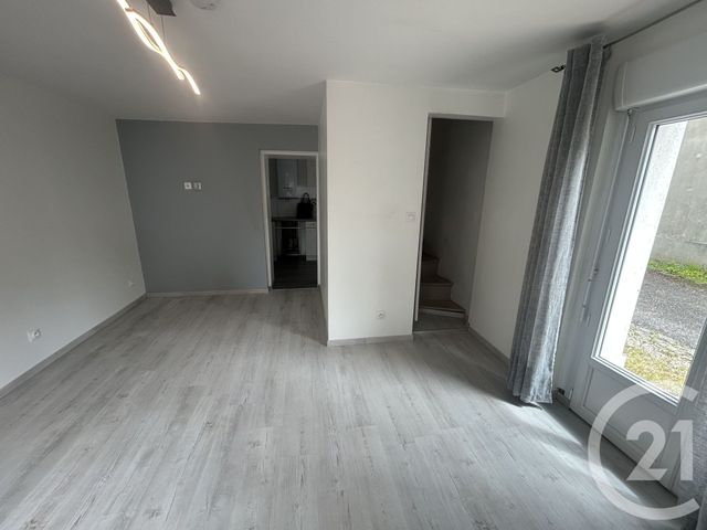 Maison &agrave; louer - 3 pi&egrave;ces - 49,48 m2 - Manneville Sur Risle - 27 - HAUTE-NORMANDIE