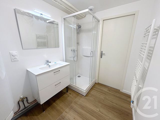 Appartement &agrave; louer - 3 pi&egrave;ces - 50,05 m2 - Pont Audemer - 27 - HAUTE-NORMANDIE