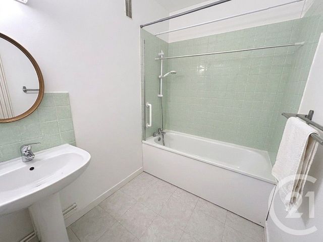 Appartement &agrave; louer - 2 pi&egrave;ces - 58 m2 - Pont Audemer - 27 - HAUTE-NORMANDIE