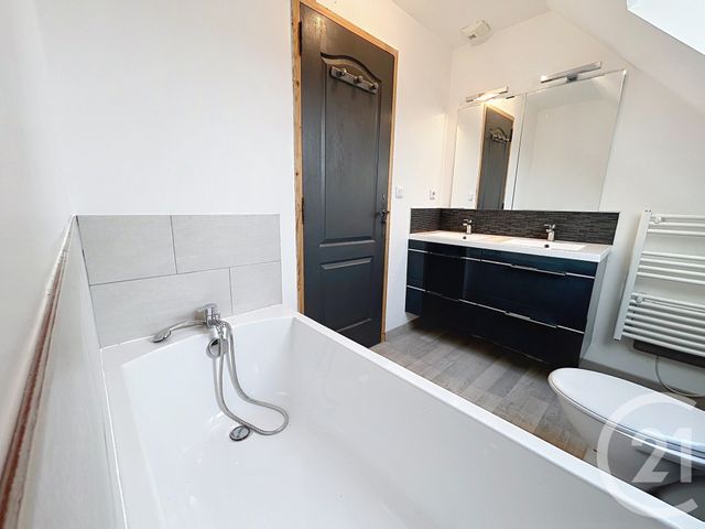 Maison &agrave; louer - 5 pi&egrave;ces - 113 m2 - Valletot - 27 - HAUTE-NORMANDIE