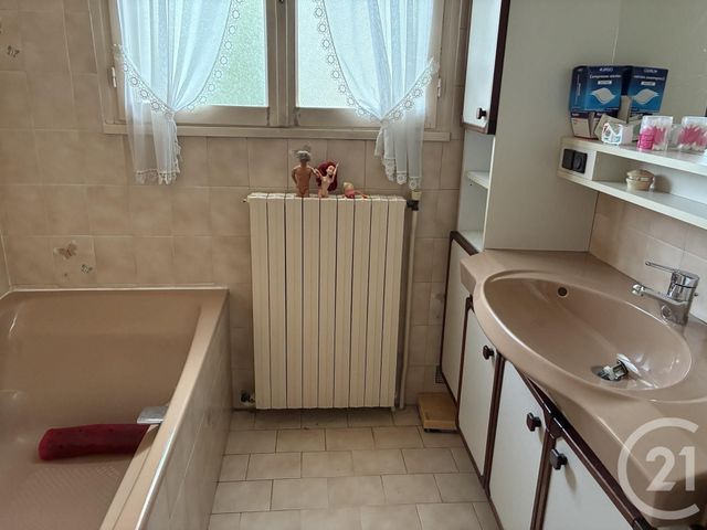 Maison à vendre - 6 pièces - 135,20 m2 - Les Essarts Le Roi - 78 - ILE-DE-FRANCE