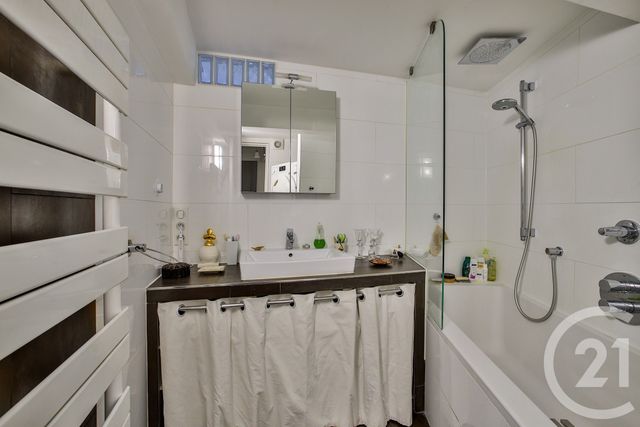 Appartement Duplex &agrave; vendre - 3 pi&egrave;ces - 70,72 m2 - Paris - 75009 - ILE-DE-FRANCE