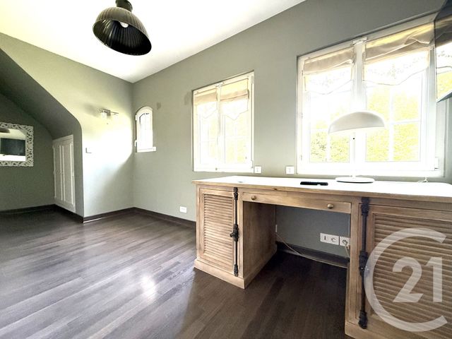 Maison &agrave; louer - 6 pi&egrave;ces - 147,40 m2 - Morainvilliers - 78 - ILE-DE-FRANCE
