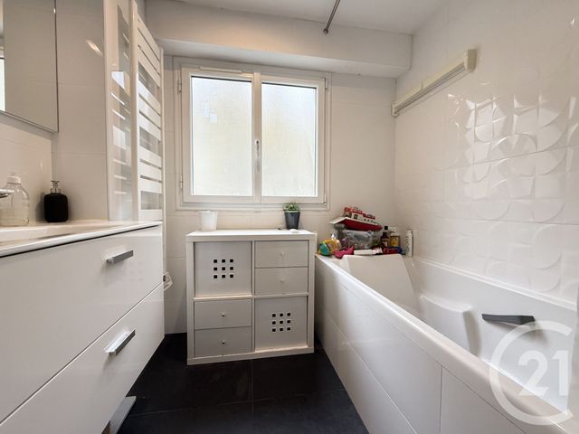 Appartement F4 &agrave; vendre - 4 pi&egrave;ces - 74,03 m2 - St Germain En Laye - 78 - ILE-DE-FRANCE