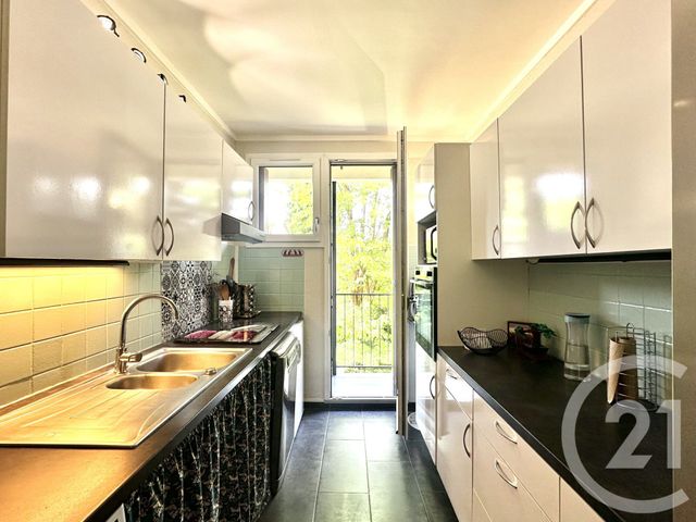 Appartement F5 à vendre - 5 pièces - 95,27 m2 - St Germain En Laye - 78 - ILE-DE-FRANCE