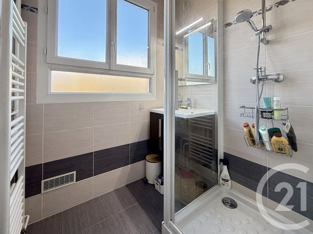 Appartement F4 &agrave; louer - 4 pi&egrave;ces - 64,38 m2 - St Germain En Laye - 78 - ILE-DE-FRANCE