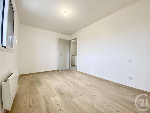 Maison &agrave; louer - 4 pi&egrave;ces - 94,23 m2 - Parves Et Nattages - 01 - RHONE-ALPES