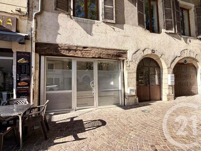 Local commercial à louer - 40.7 m2 - 01 - Ain