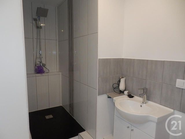 Local commercial à louer - 89.0 m2 - 85 - Vendee