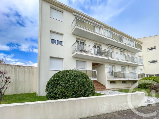Appartement T3 à vendre - 3 pièces - 65,16 m2 - Les Sables D Olonne - 85 - PAYS-DE-LOIRE
