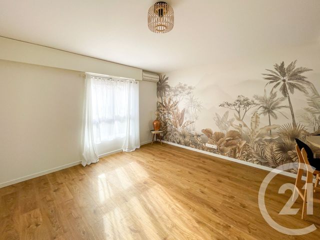 Appartement F5 à vendre - 4 pièces - 86,80 m2 - Les Sables D Olonne - 85 - PAYS-DE-LOIRE