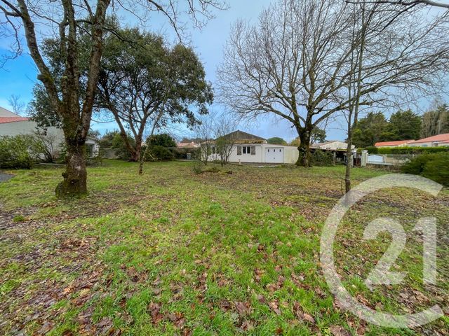 terrain - CHATEAU D OLONNE - 85