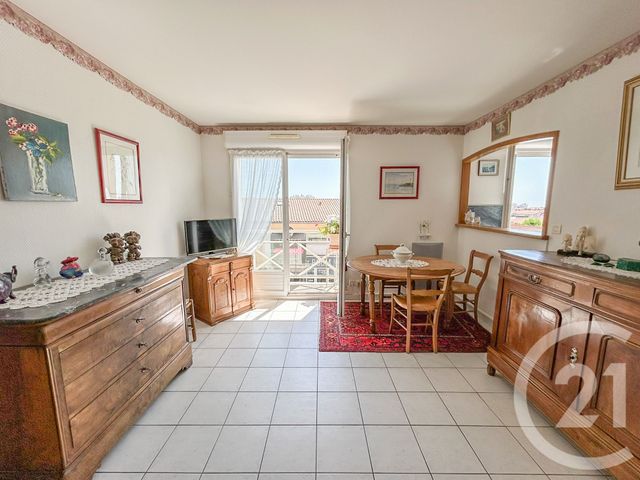 Appartement T3 &agrave; vendre - 3 pi&egrave;ces - 69,72 m2 - Chateau D Olonne - 85 - PAYS-DE-LOIRE