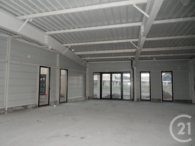 Local commercial à louer - 300.0 m2 - 85 - Vendee