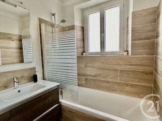 Appartement T3 &agrave; louer - 3 pi&egrave;ces - 48,68 m2 - Pornic - 44 - PAYS-DE-LOIRE