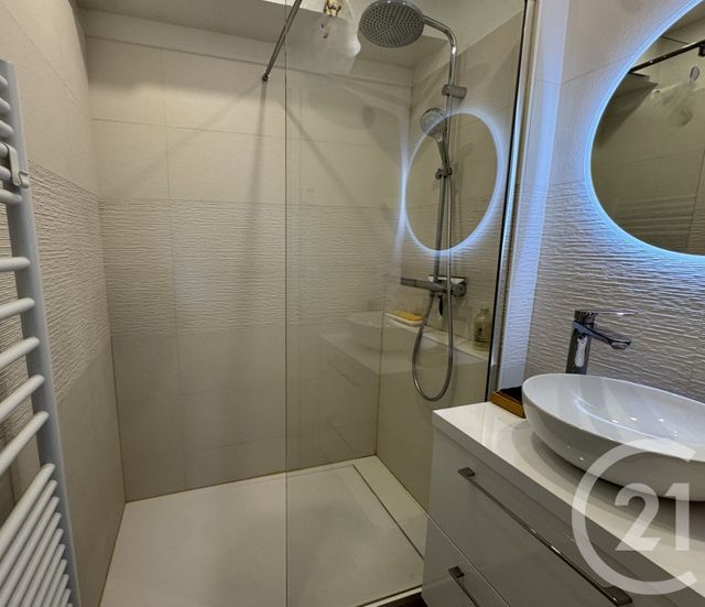 Appartement T3 &agrave; louer - 3 pi&egrave;ces - 45 m2 - Pornic - 44 - PAYS-DE-LOIRE