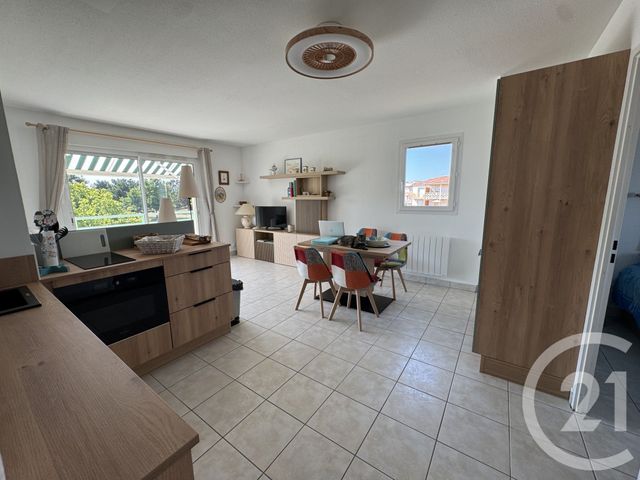 Appartement T3 &agrave; louer - 3 pi&egrave;ces - 45 m2 - Pornic - 44 - PAYS-DE-LOIRE