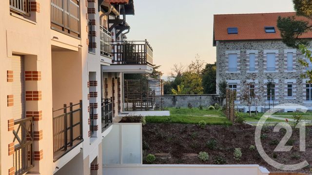 Appartement F3 &agrave; louer - 3 pi&egrave;ces - 66,23 m2 - Pornic - 44 - PAYS-DE-LOIRE