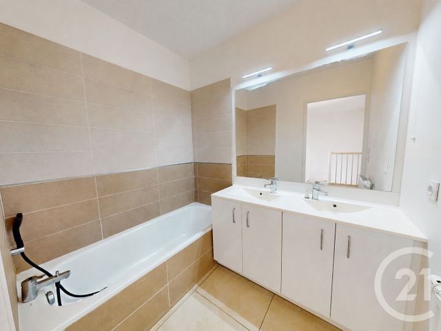 Maison &agrave; louer - 4 pi&egrave;ces - 90 m2 - La Salvetat St Gilles - 31 - MIDI-PYRENEES