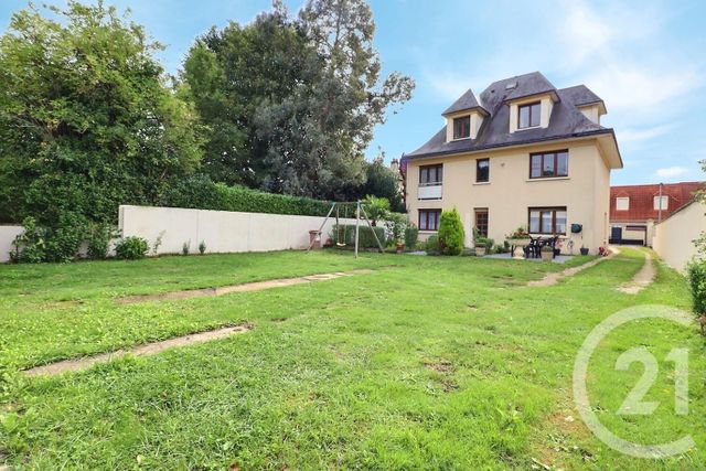 Maison à vendre - 7 pièces - 243 m2 - Villeparisis - 77 - ILE-DE-FRANCE