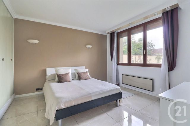 Maison à vendre - 7 pièces - 243 m2 - Villeparisis - 77 - ILE-DE-FRANCE