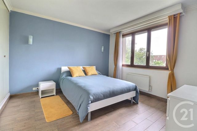 Maison à vendre - 7 pièces - 243 m2 - Villeparisis - 77 - ILE-DE-FRANCE