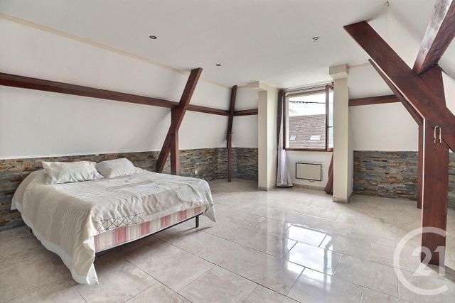 Maison à vendre - 7 pièces - 243 m2 - Villeparisis - 77 - ILE-DE-FRANCE