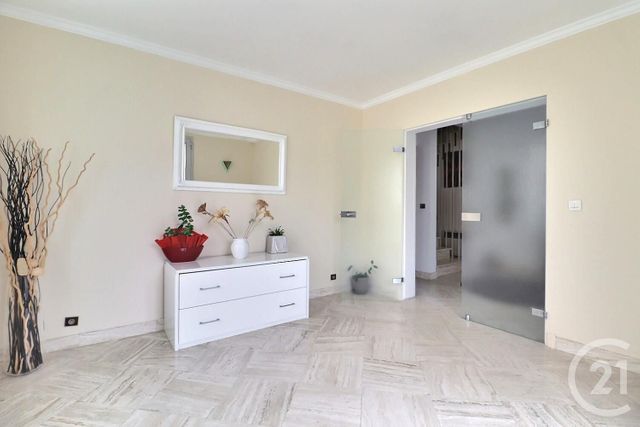 Maison à vendre - 7 pièces - 243 m2 - Villeparisis - 77 - ILE-DE-FRANCE