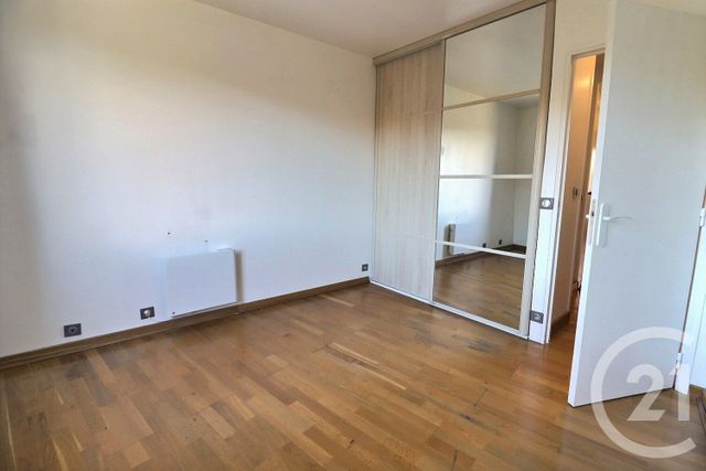 Appartement F7 et + à vendre - 5 pièces - 106,24 m2 - Vaujours - 93 - ILE-DE-FRANCE