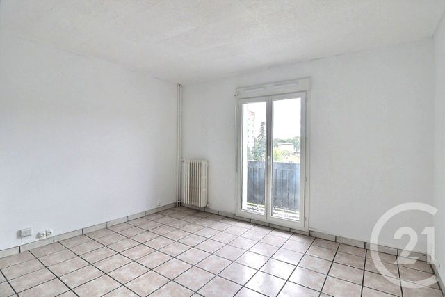 Appartement F3 à louer - 3 pièces - 49,79 m2 - Villepinte - 93 - ILE-DE-FRANCE