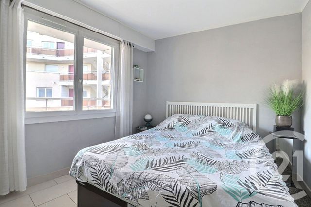 Appartement F5 &agrave; vendre - 5 pi&egrave;ces - 110,82 m2 - Vaujours - 93 - ILE-DE-FRANCE