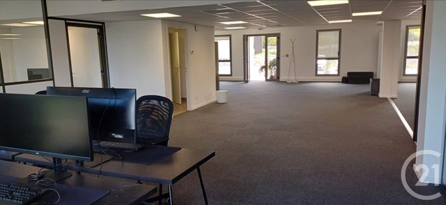 Bureaux à louer - 200.0 m2 - 34 - Herault