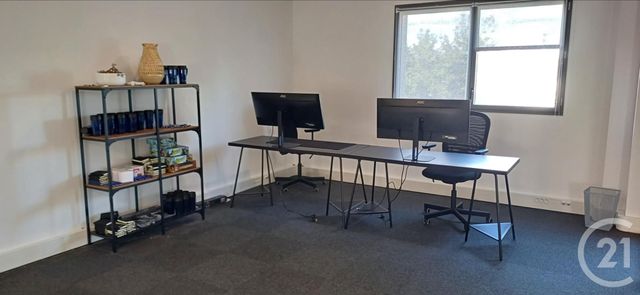 Bureaux à louer - 200.0 m2 - 34 - Herault